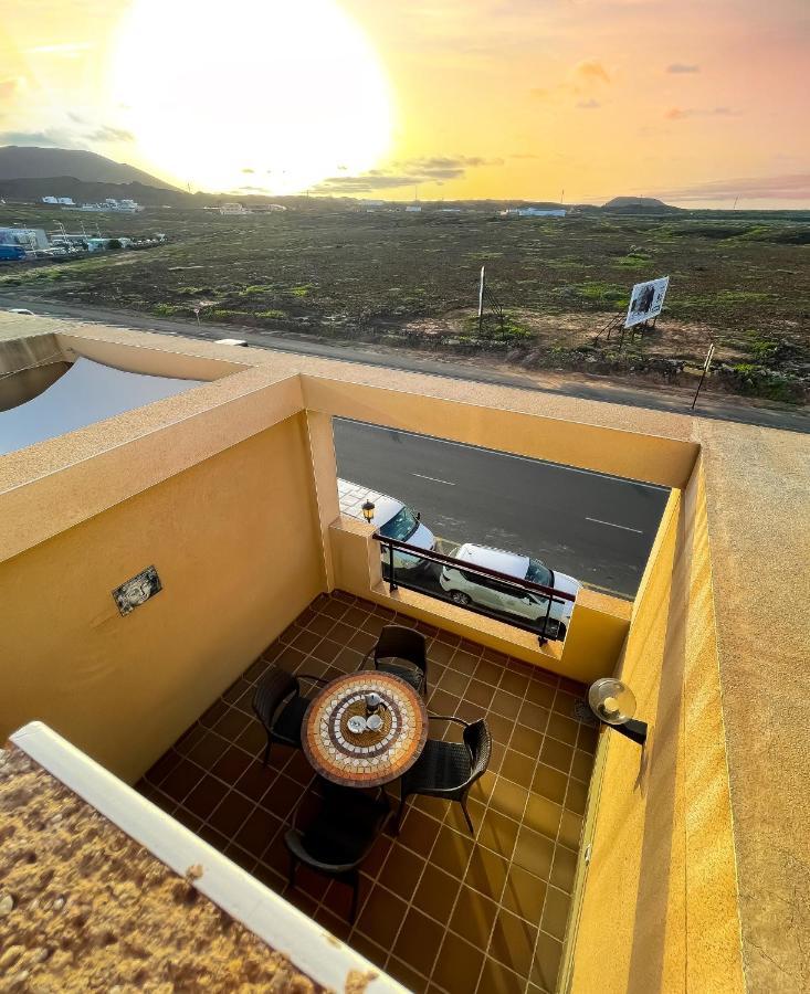 Sunset Corralejo Con Solarium Privado Apartment Exterior photo